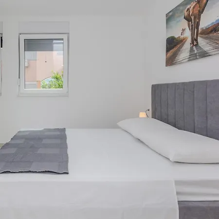 بيت للعطل 3 Bedroom Awesome In *