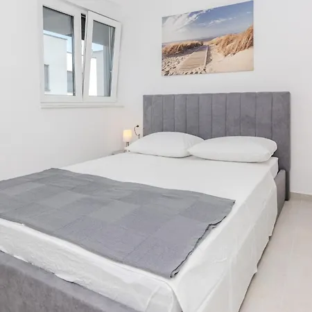 3 Bedroom Awesome In
