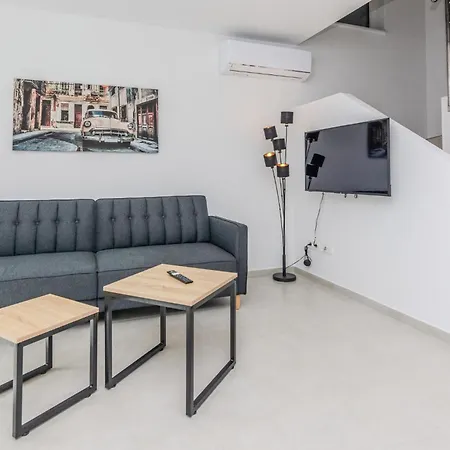 בית נופש 3 Bedroom Awesome In