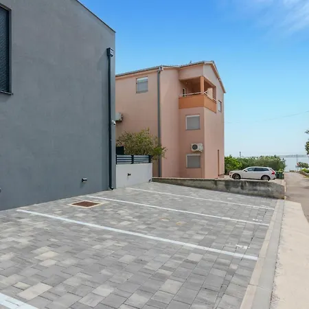 3 Bedroom Awesome In