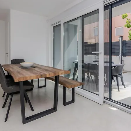 3 Bedroom Awesome In